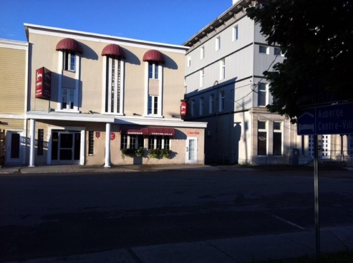 Auberge Centre Ville Chicoutimi Exterior foto