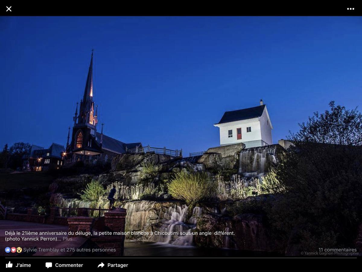 Auberge Centre Ville Chicoutimi Exterior foto